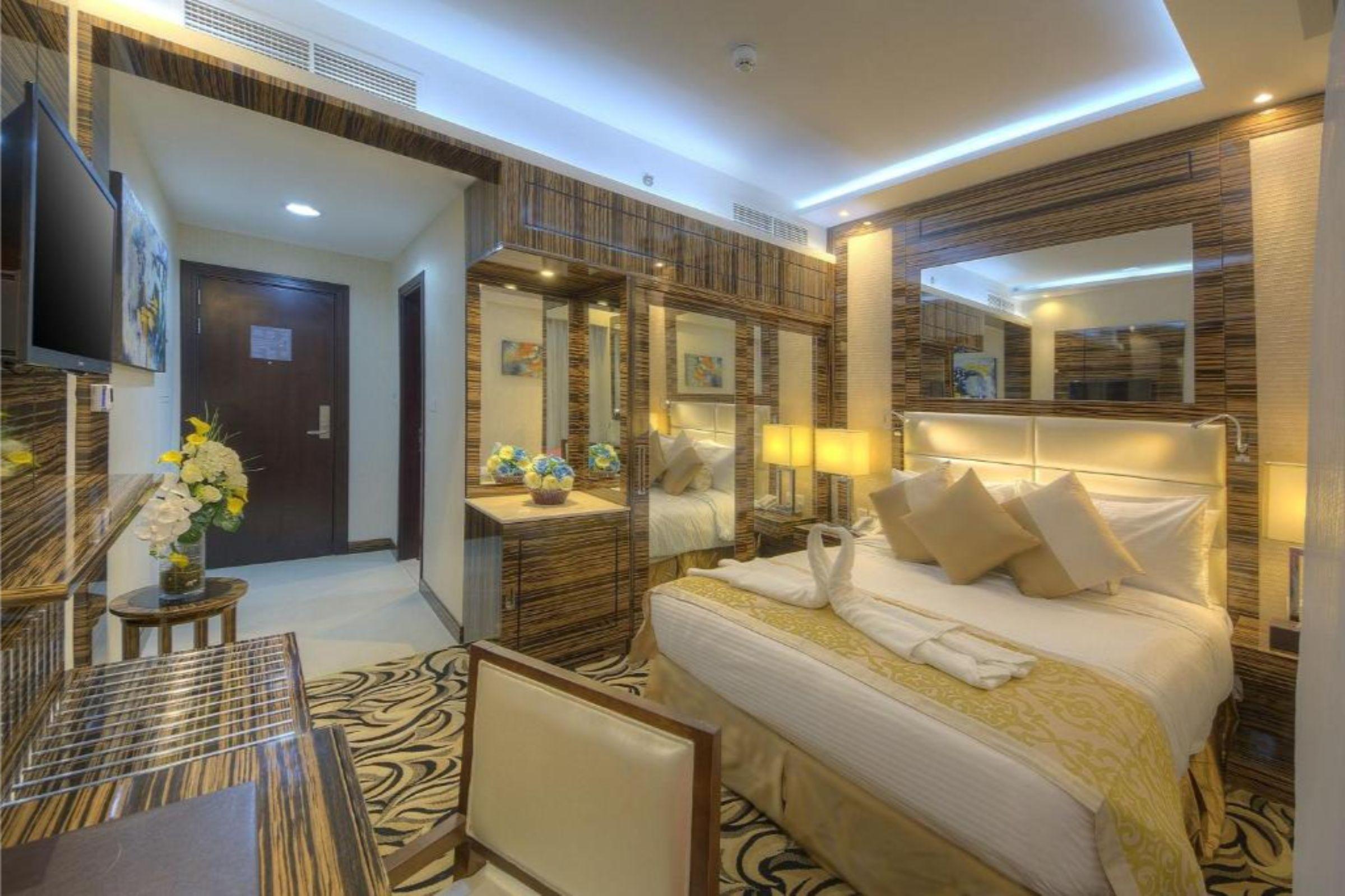 Orchid Vue Hotel Дубай Экстерьер фото