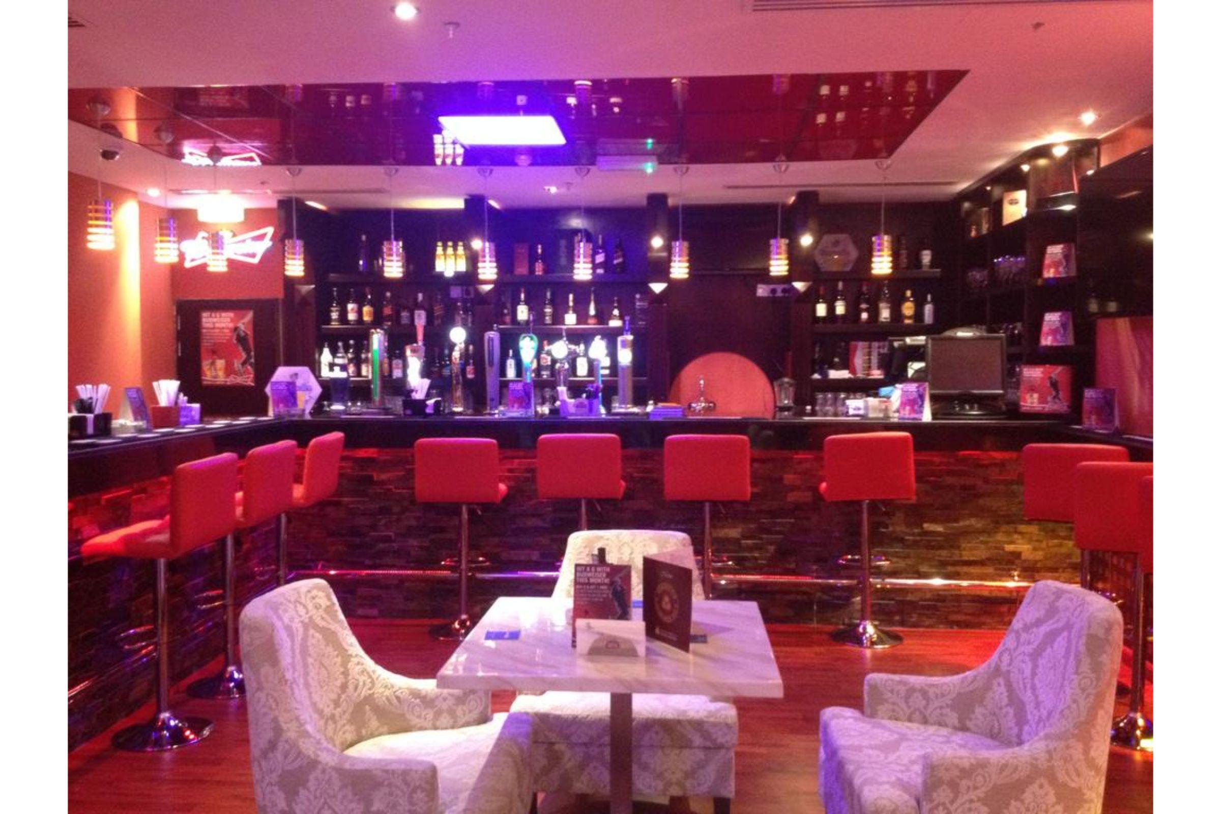 Orchid Vue Hotel Дубай Экстерьер фото